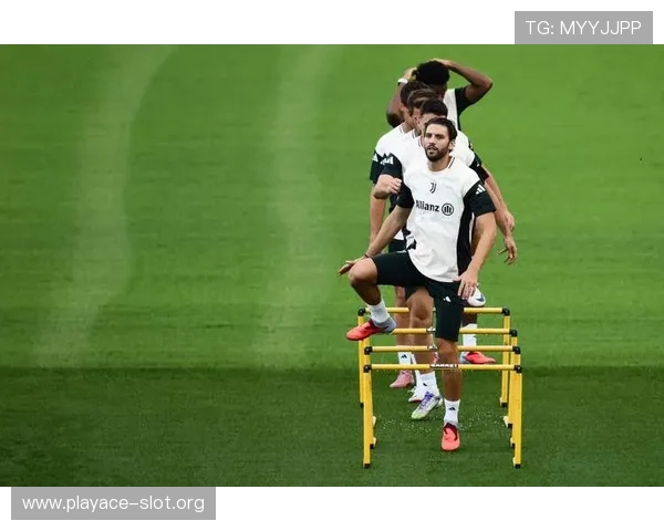 洛卡特利谈告别莫塔迎新篇章图多尔激活球队奋进展望未来征程 洛卡特利谈告别莫塔迎新篇章图多尔激活球队奋进展望未来征程